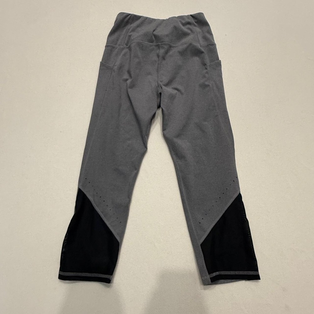 All in Motion Gray Mesh Panel High Waisted Activewear Leggings with Pockets M